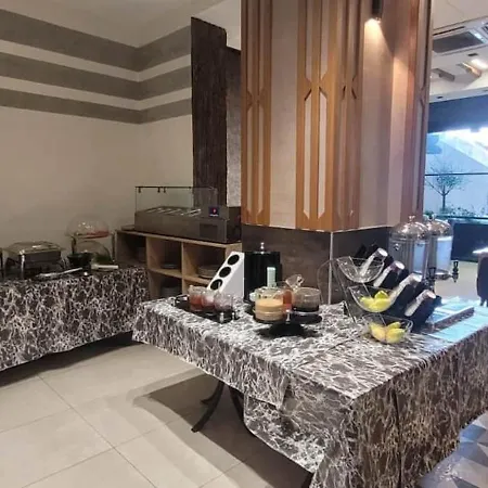Apartament 1-bdr Getaway With Poolgym Near Taksim Square Stambuł